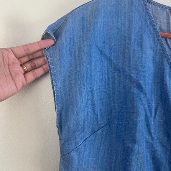 Talbots Women's V-Neck Cap Sleeve Denim Casual Button Up Shirt Blue Size Small - Picture 5 of 8